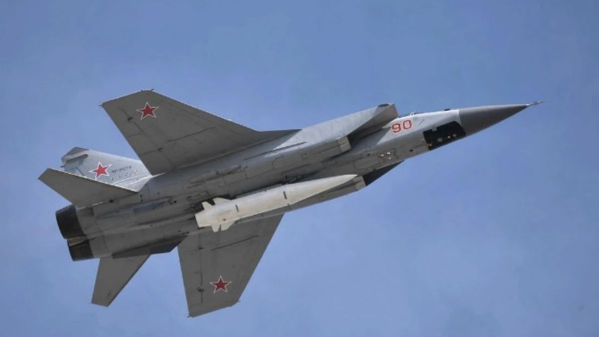 Стана ясно защо Киев не обяви веднага за сваления „Кинжал“, в Лондон назоваха руското оръжие, което проваля офанзивата на ВСУ