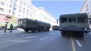 Русия показва войска и военната техника на парада за Деня на победата НА ЖИВО