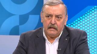 Проф. Кантарджиев избухна: Опасно е, а хората не искат да...