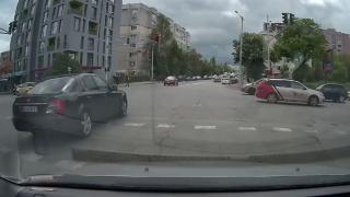 Мрежата пламна заради изпълнението на пазарджишки джигит на това кръстовище ВИДЕО