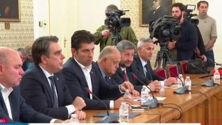 ГЕРБ пипнаха ген. Атанасов в жесток гаф за снарядите, които Украйна иска от България