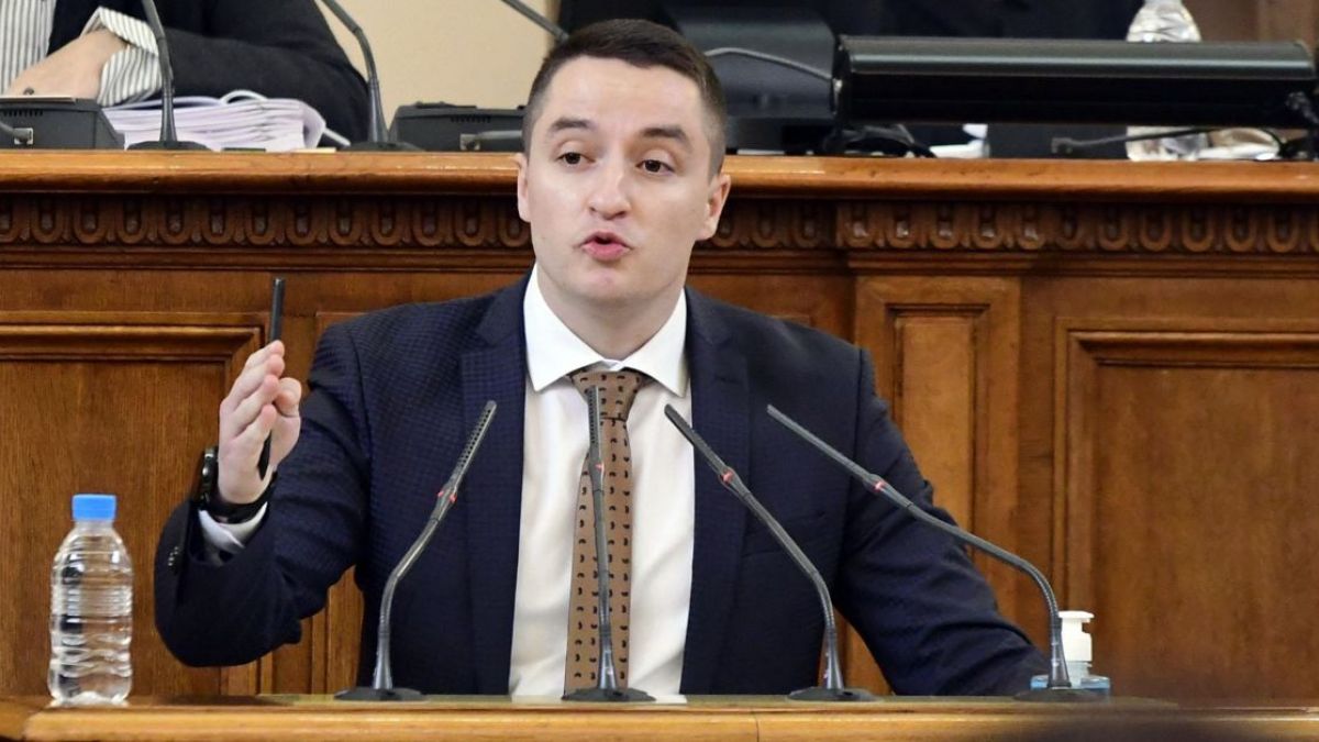 Божанков: Копейката и той получил награда. Вместо „мъж на годината” му връчили „Къс меч”