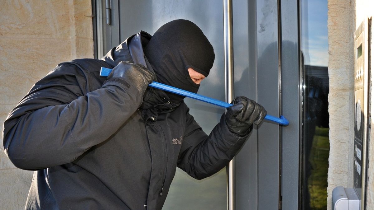 Щракнаха белезниците на 26-годишен хасковлия, откраднал е... 