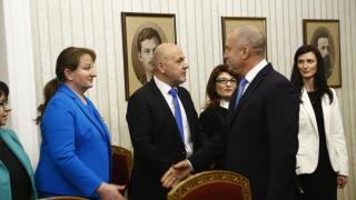 Дончев разбули мистерията с тайнствената 2-часова среща в парламента ВИДЕО