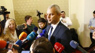 Костадинов с първа реакция за скандалния запис на Радостин Василев, призова за...