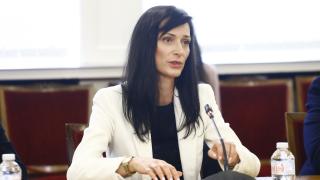 Мария Габриел отиде на среща на ЕС за Украйна и обяви, че България...