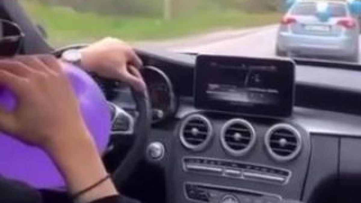 Замесиха името на известен фолкпевец в скандална случка на пътя ВИДЕО