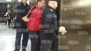 Чудо! Въоръжен стреля два пъти от упор в благоевградчанка, но тя оцеля, а той... 