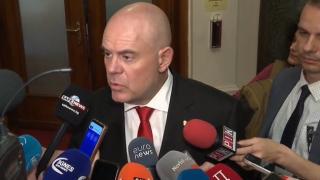 Гешев изненадващо пристигна в НС, за да... ВИДЕО