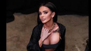 Мария забрави побоя и пръсна мрежата с култово ВИДЕО