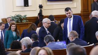 Горещи страсти ще избухнат днес в НС, ето защо БЛИЦ TV