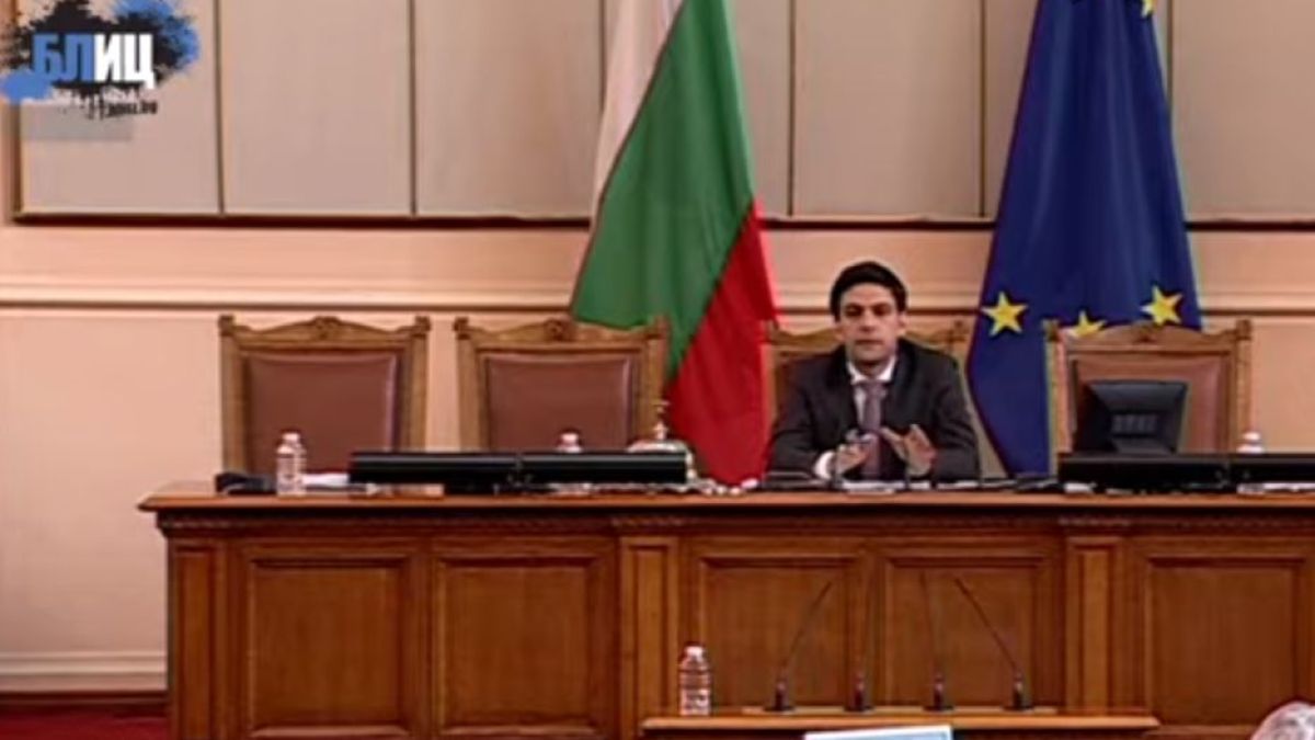 Пак бесен скандал с Божанков в парламента: Да се върна ли? Я, ела ми... БЛИЦ TV