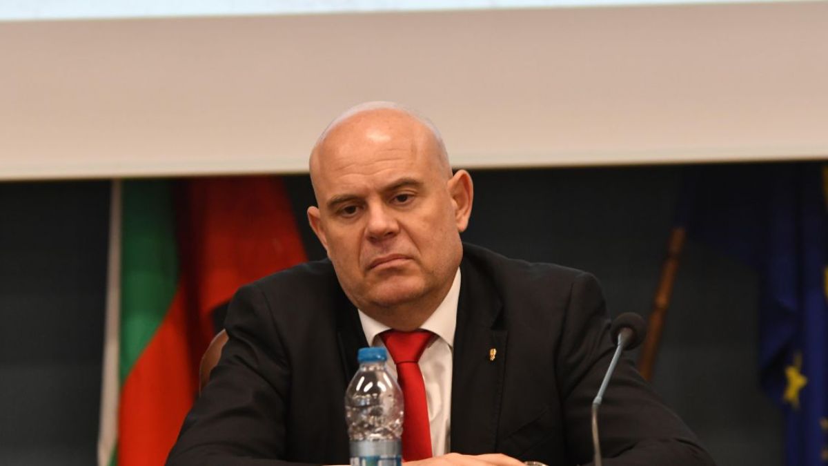 Прокурори от Апелативна прокуратура-София скочиха срещу предсрочното освобождаване на Гешев