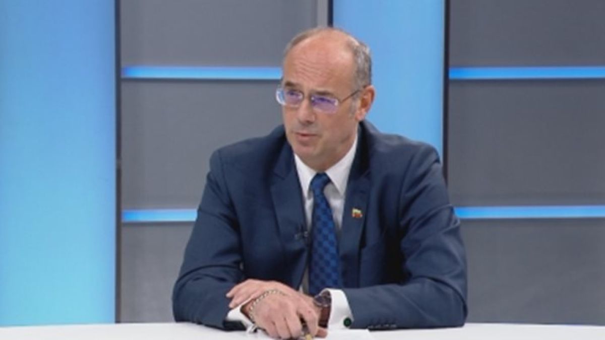 Проф. Семов разкри какво се готви за 150-годишнината от гибелта на Апостола