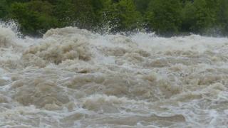 Български тираджия е блокиран във водния капан в Италия