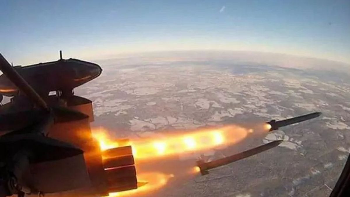 "Бронебойчик" тръгва към фронта: Русия пусна в серийно производство нова свръхмощна въздушна ракета