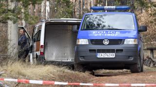 Пиян столичанин нападна с нож съседи, наби дошлите полицаи, а после...