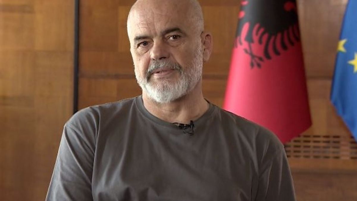 След като се скъса да ни плюе: Еди Рама обърна палачинката за България 