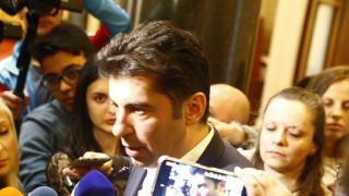 Кирил Петков: Призовавам всеки, който не се страхува, да си дава имунитета сам