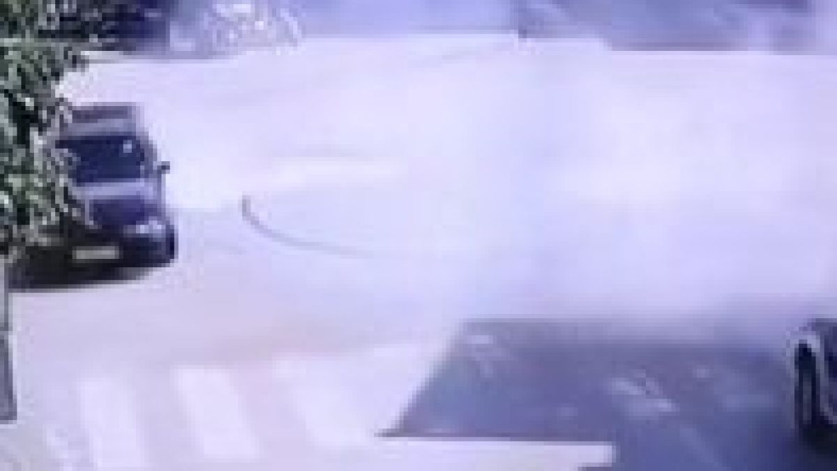 Петричани на нокти, какви ги върши този в центъра на града ВИДЕО 