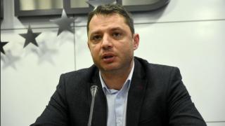 Делян Добрев към Кирил Петков: Ало, Студио Х?!, много филми гледате