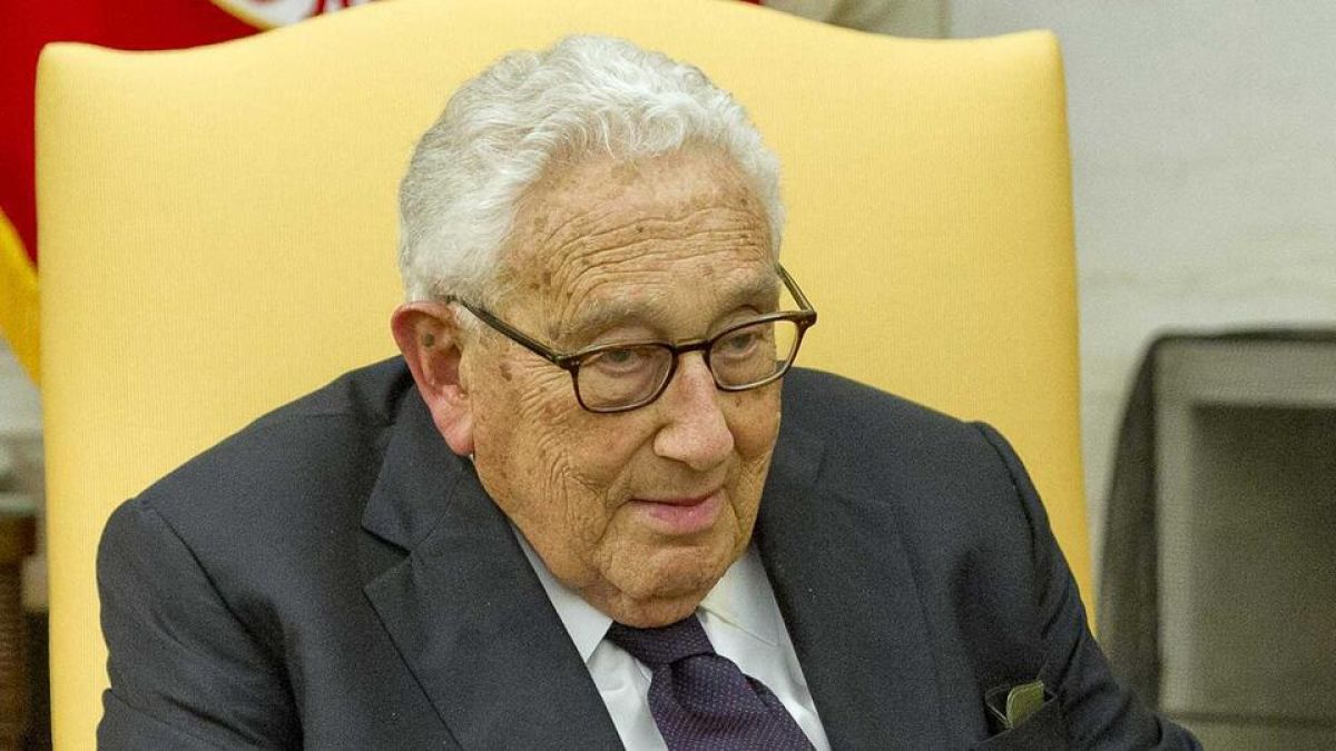 Кисинджър призова Украйна да не иска връщането на Крим