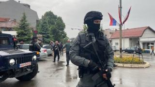 Буре с Барут: Сърбия трупа военни части на границата с Косово