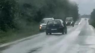 Тежко му: Разбра се кой е неадекватният шофьор, карал срещу коли в Хасковско