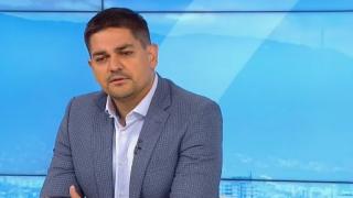 Радостин Василев: Хората на записа бяха дълбоко напоени, ходя с охрана от полицията 