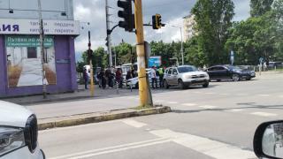 Кола помете 15-г. момиче на столичен булевард СНИМКА