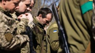 Зеленски отдаде почит на американските наемници, намерили смъртта си в Украйна