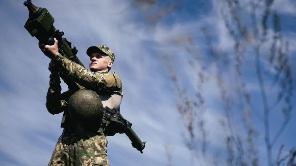 От Киев сензационно: Наш боец свали 2 руски крилати ракети със съветски ПЗРК "Игла-1"