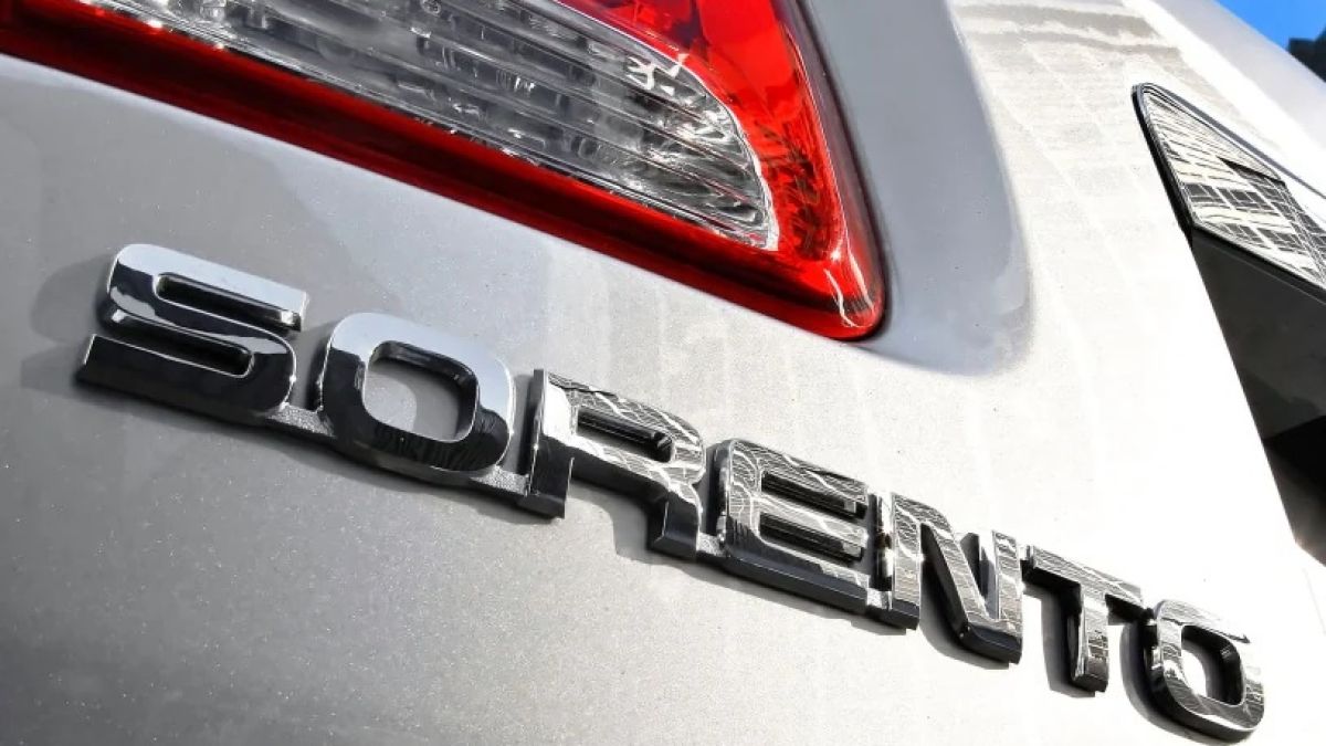 Автошпиони заснеха новия модел на Kia Sorento ВИДЕО
