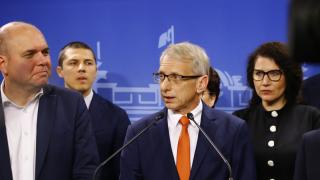 Инфарктна среща в НС: Габриел и Дончев онемяха, а Денков обяви сензационни новини за кабинета