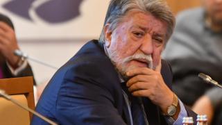 Вежди Рашидов нанесе тежък удар на Велислав Минеков