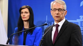 Денков и Габриел на килимчето в НС, а 13 въпроса чакат този министър БЛИЦ TV