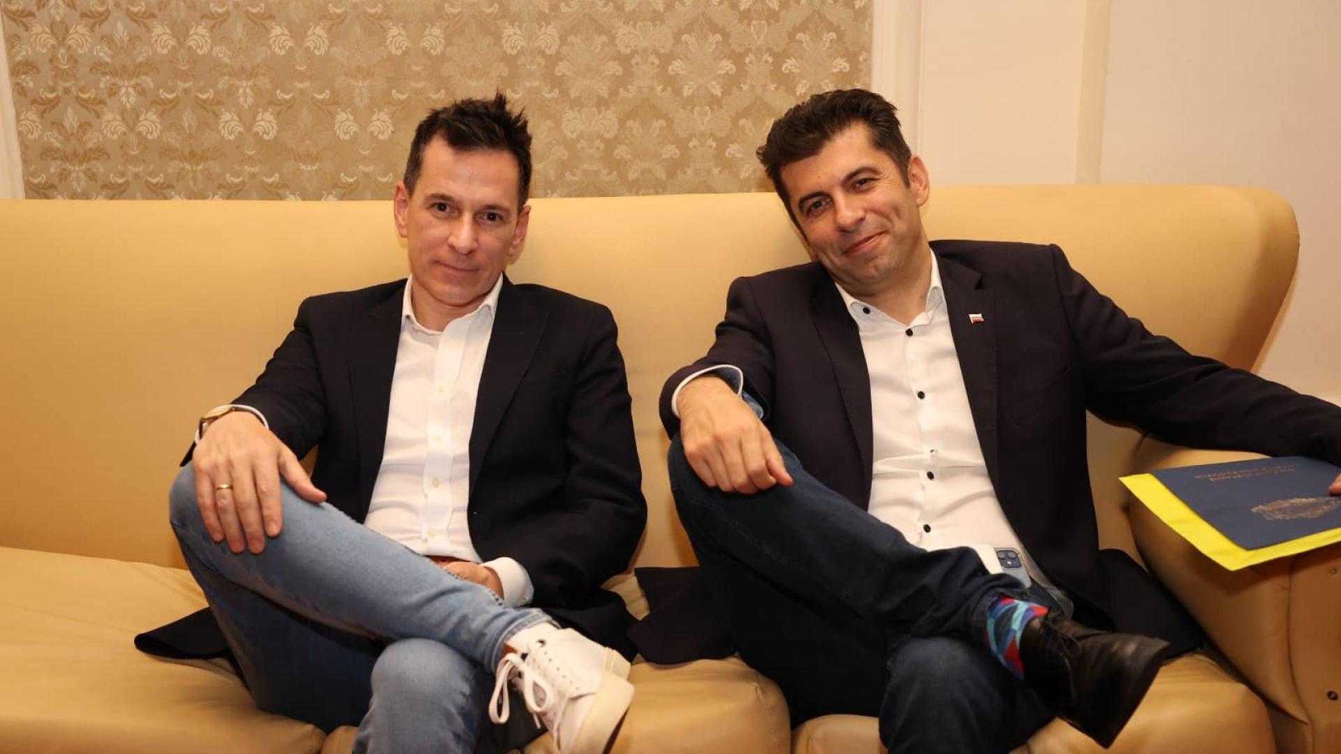 Доц. Цеков не пожали Киро и Найо: Провал! Оядохте се много и взе да ви мързи!