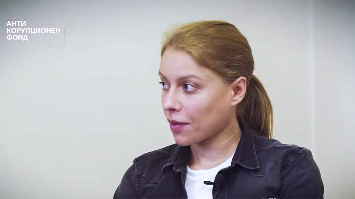 Мрежата пита: Кой е бременен, кой е лош и какво правели Любена и Гешев, когато Пепи Еврото заспи 