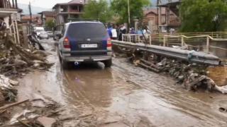Потоп в Берковица! Положението е страшно, евакуират хора ВИДЕО
