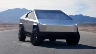 Разсекретиха салона на очаквания футуристичен Tesla Cybertruck СНИМКИ