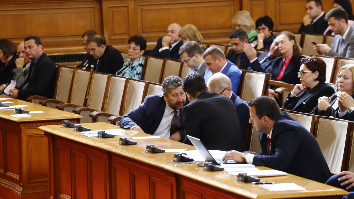 Дянков: Този депутат е ключът към успеха на коалицията ПП-ДБ и ГЕРБ-СДС, той решава всичко
