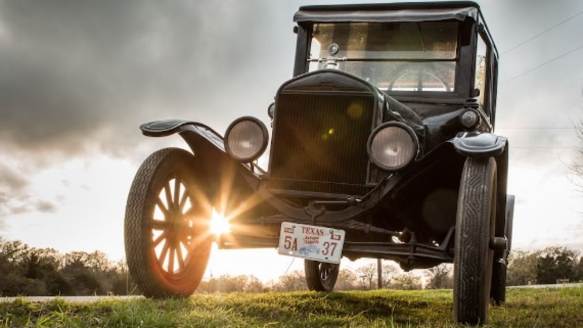 Историята на легендарния модел Ford Model T и защо колата е толкова успешна ВИДЕО