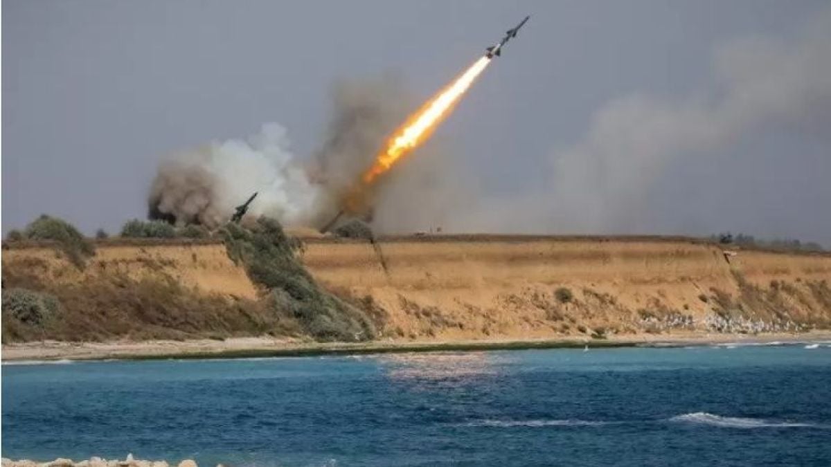 Тренировка за война? Край Шабла започнаха големи бойни стрелби с С-300, "Нева", "Точка", "Куб", фучат изтребители и щурмоваци 