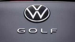 Показаха новия Golf 8 преди премиерата: Това е последната бензинова версия СНИМКИ