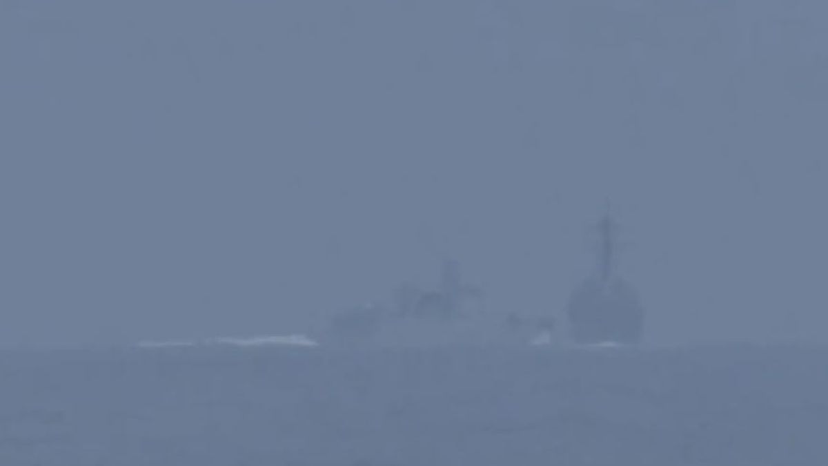 Появи се първо ВИДЕО от бруталната атака на китайски военен кораб срещу US разрушител 