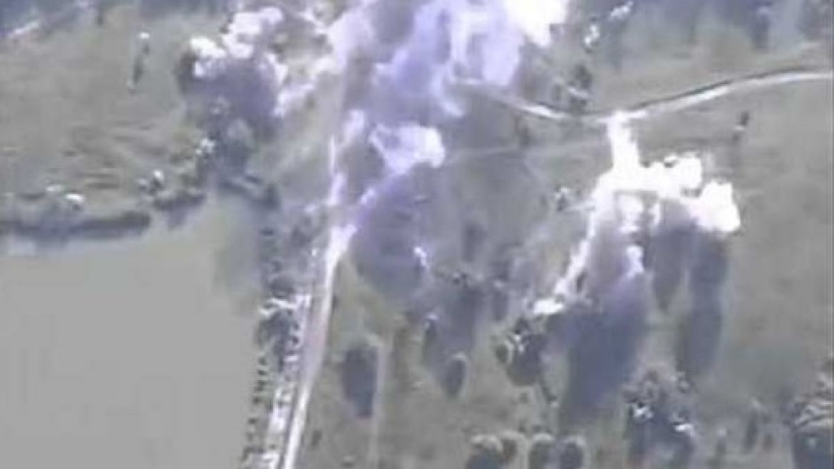 ВИДЕО от войната: Танкове на руската армия преминаха в атака, за да спрат пробива на ВСУ