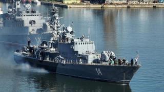 Провежда се тактическо учение на наши бойни и спомагателни кораби СНИМКИ