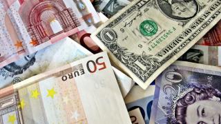 Последни новини за цените на долара, еврото, британския паунд и японската йена