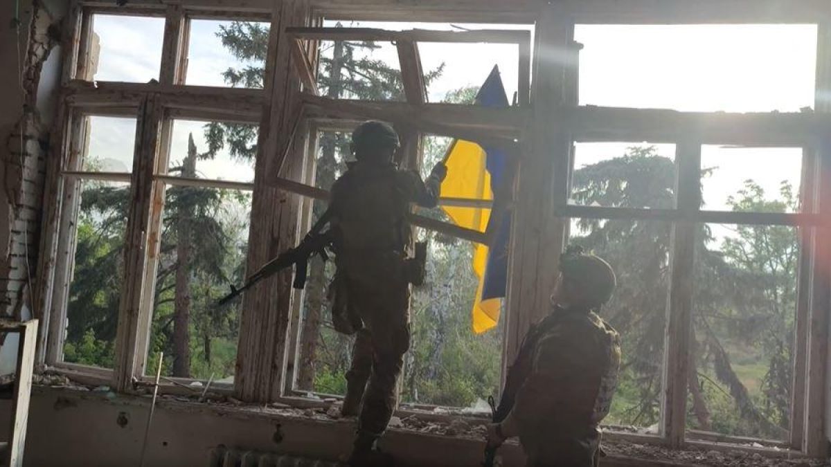 ВСУ преминаха в мощно настъпление на Донецкия фронт, но руската групировка войски „Юг“ бързо отрази 8 атаки и... ВИДЕО