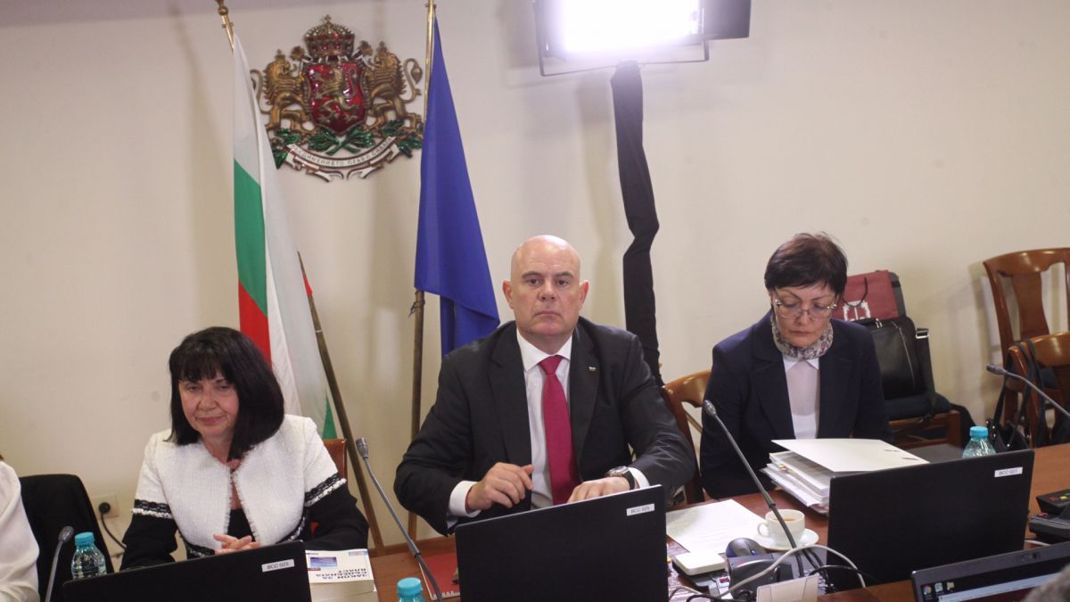 Гешев: Връщаме се във времената, когато ни управляваше Политбюро ВИДЕО